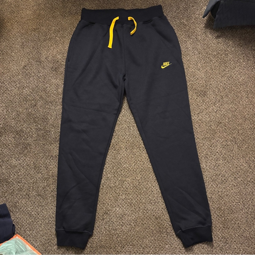 Nike Men’s Navy Joggers Sweatpants with Yellow Accents